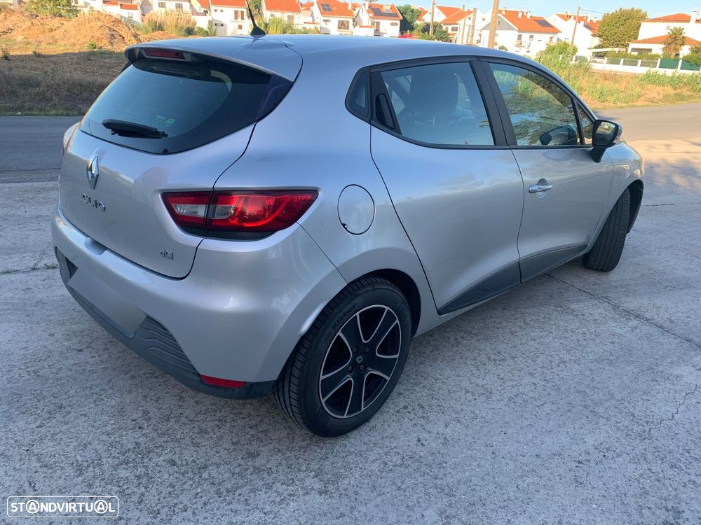 Renault Clio 2015 photo 2