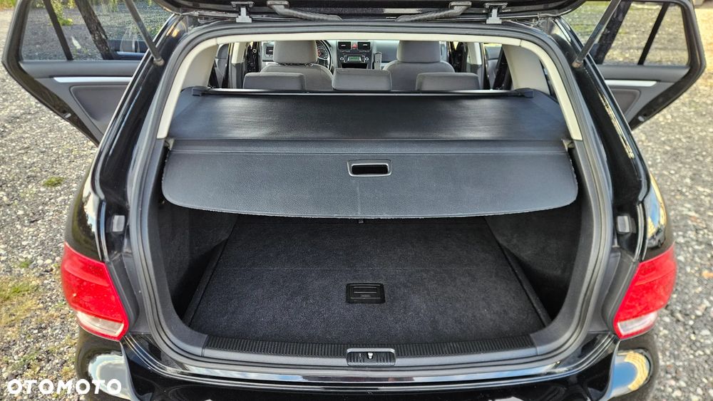 Volkswagen Golf 1.9 TDI DPF Trendline DSG - 19