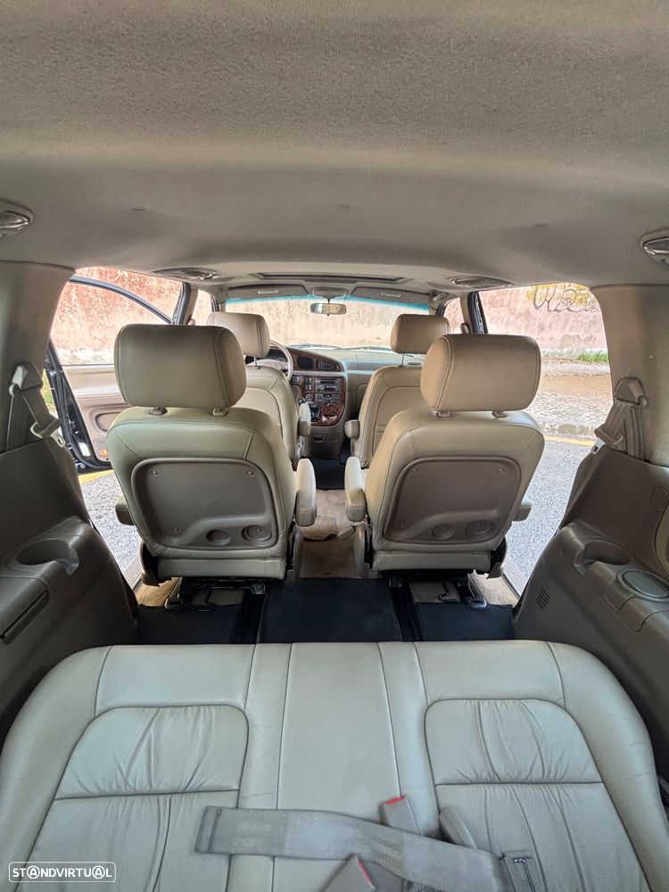 Kia Carnival 2.9 TDi LS Top - 9