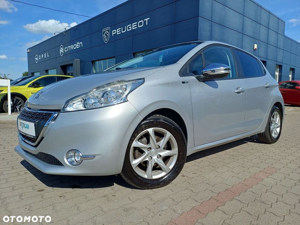 Peugeot 208 1.2 PureTech Style - 1