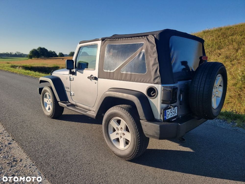 Jeep Wrangler - 4