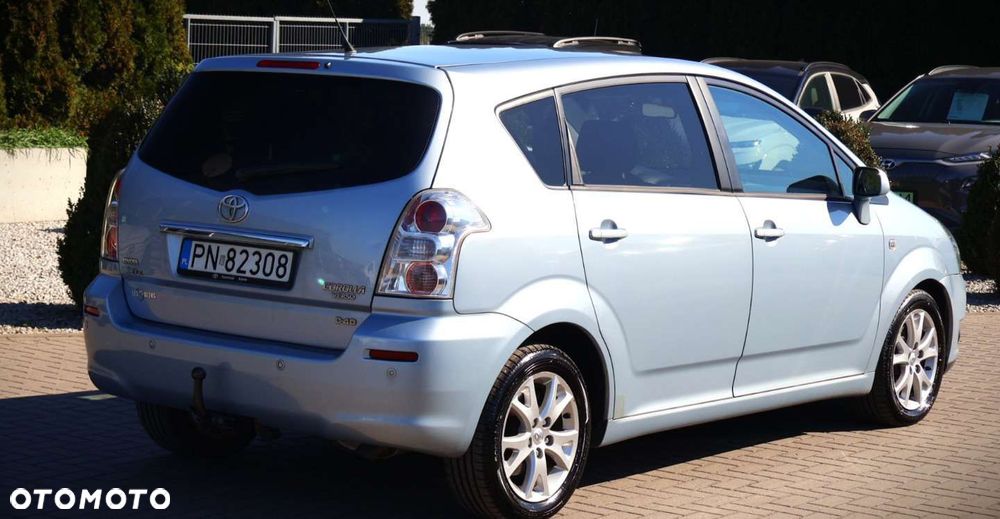 Toyota Corolla Verso - 8