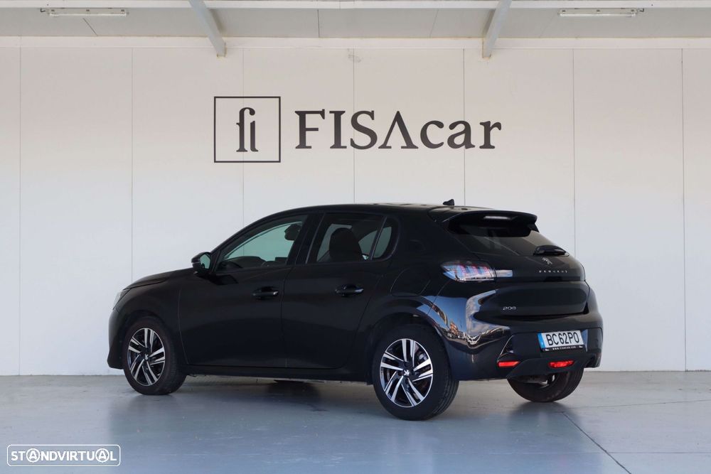 Peugeot 208 - 8
