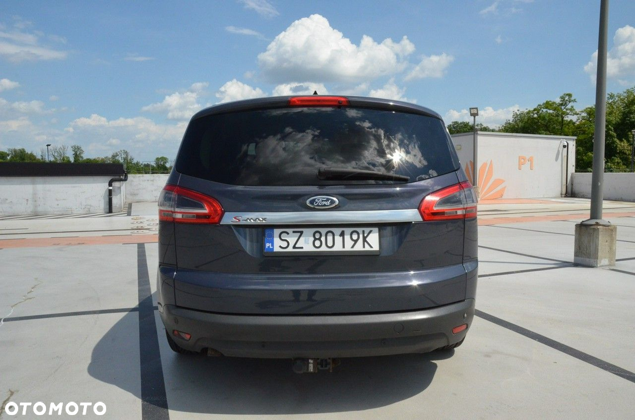 Ford S-Max - 16