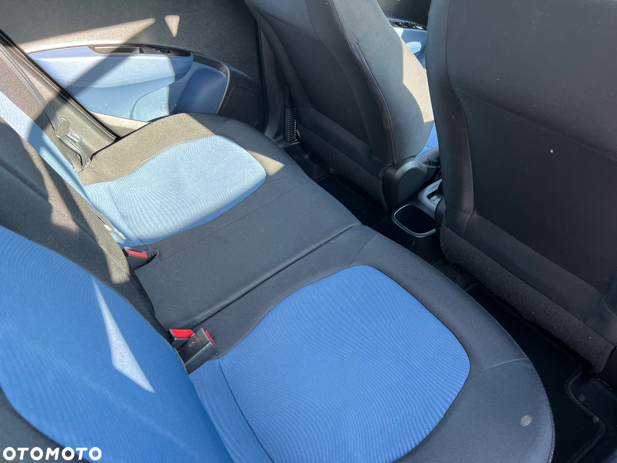 Hyundai i10 1.0 BlueDrive Premium - 27