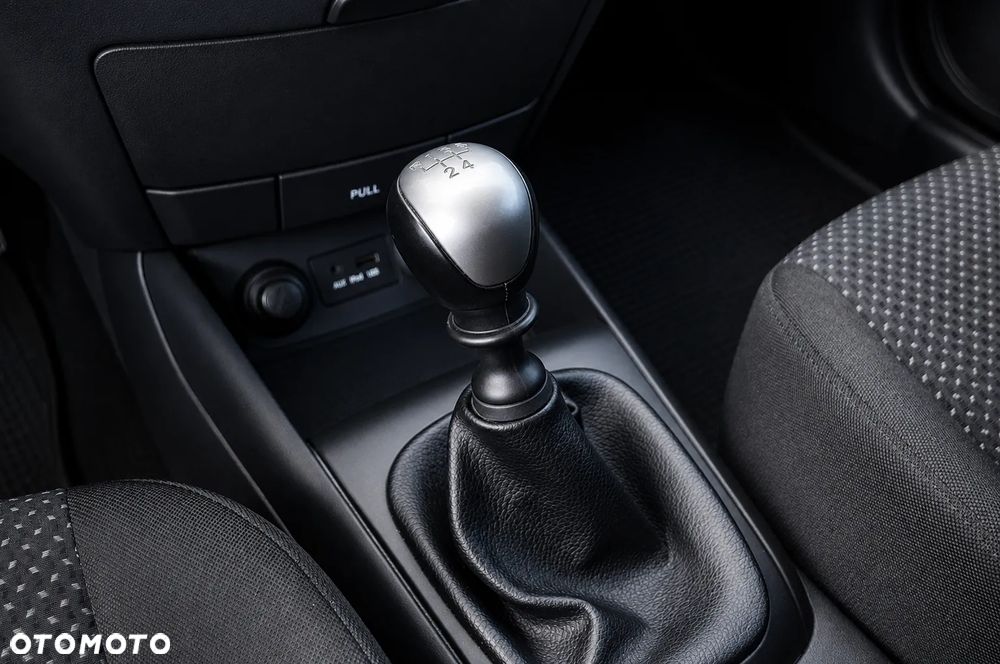Hyundai i30 1.4 Comfort EU5 - 6