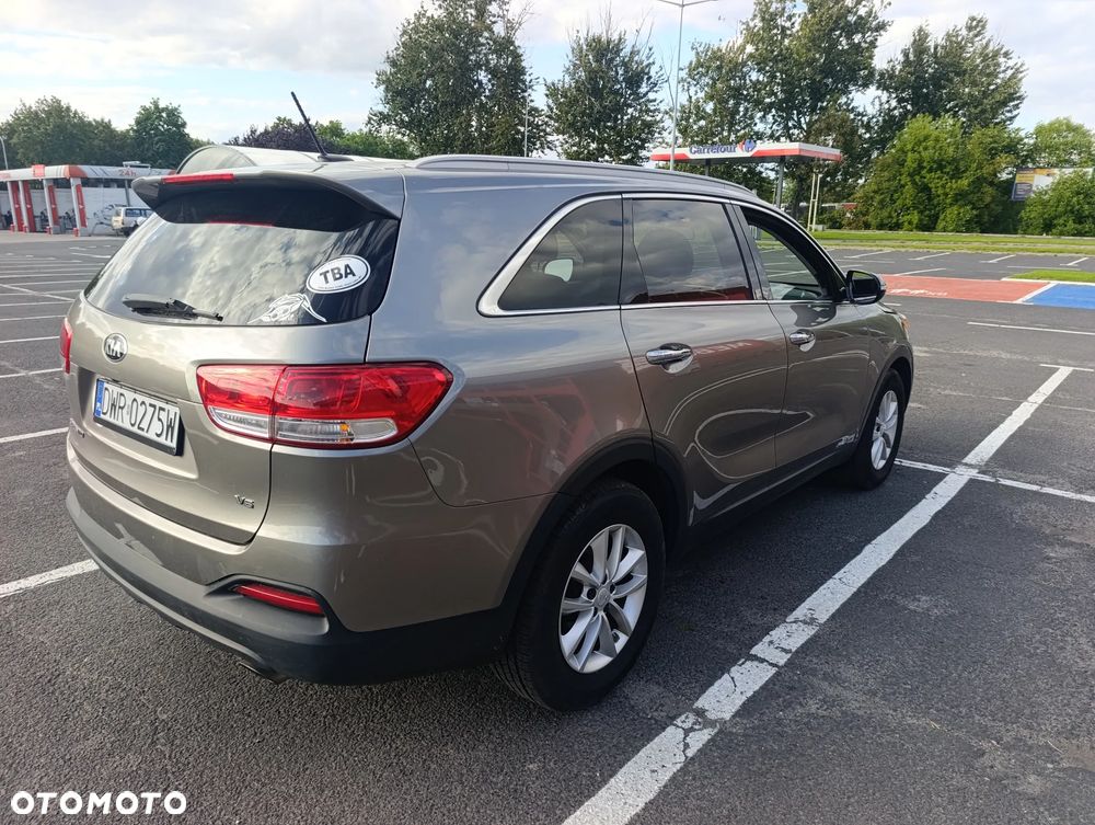 Kia Sorento - 4