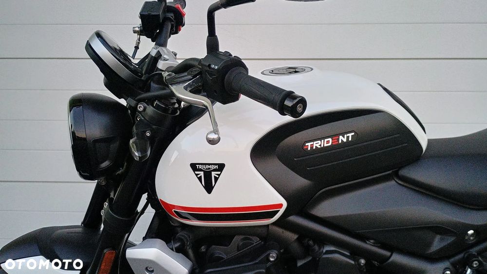Triumph Trident - 19