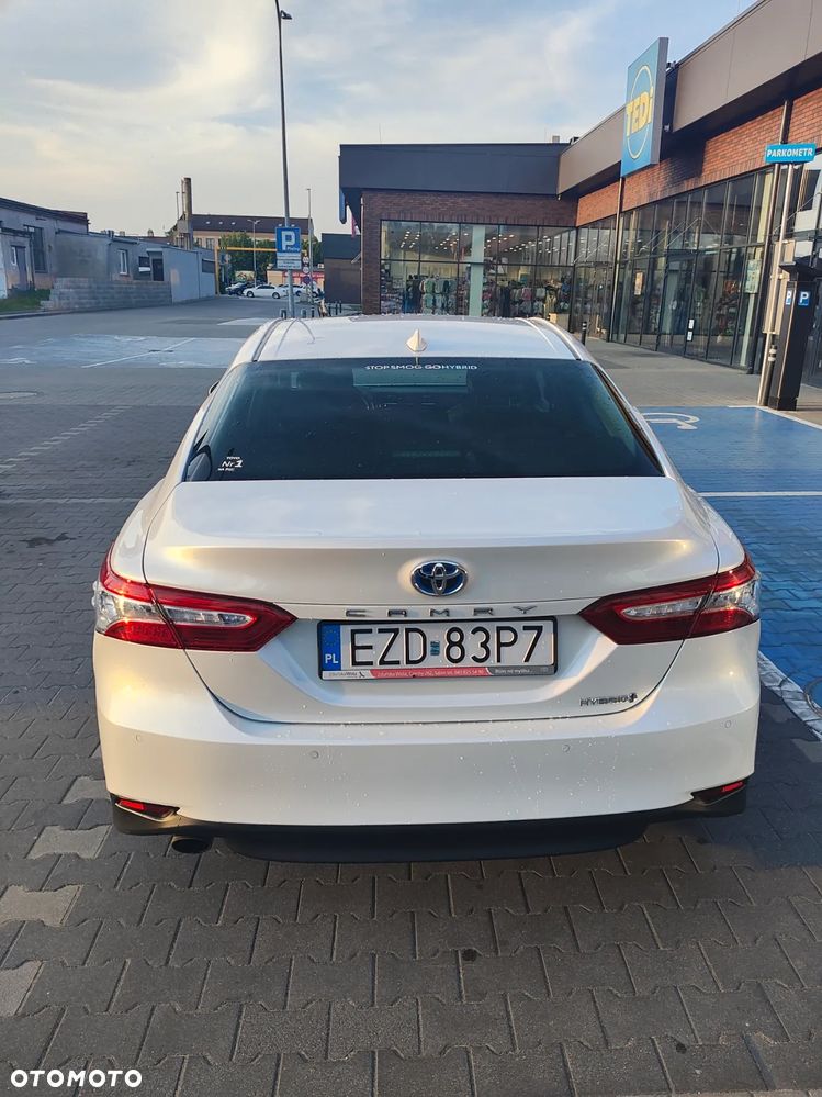Toyota Camry 2.5 Hybrid Executive CVT - 6