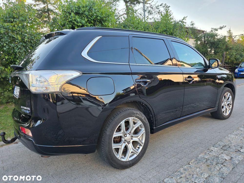 Mitsubishi Outlander 2.0 4WD Plus - 13