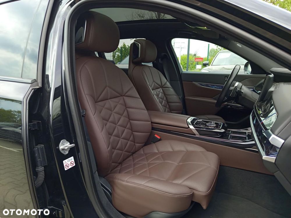 BMW Seria 7 - 20
