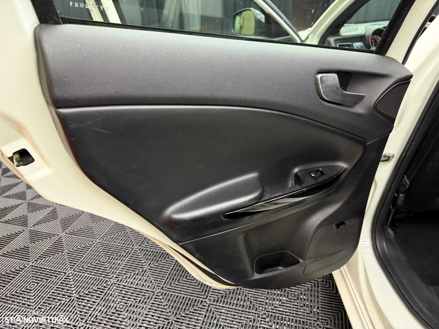 Alfa Romeo Giulietta 2.0 JTDm Distinctive - 27