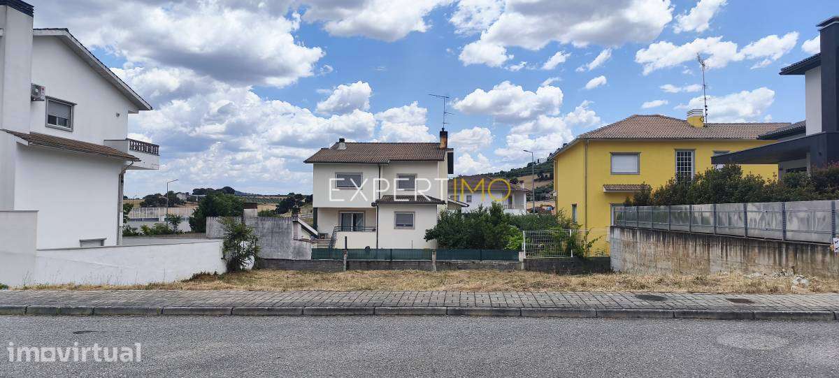 Terreno 450 m² | Projeto Aprovado para Moradia Independente |... - Grande imagem: 3/3