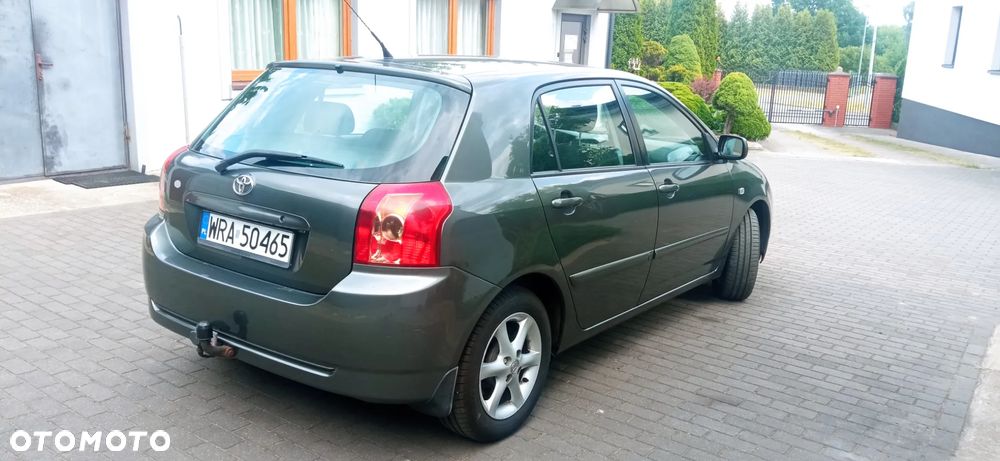 Toyota Corolla - 16