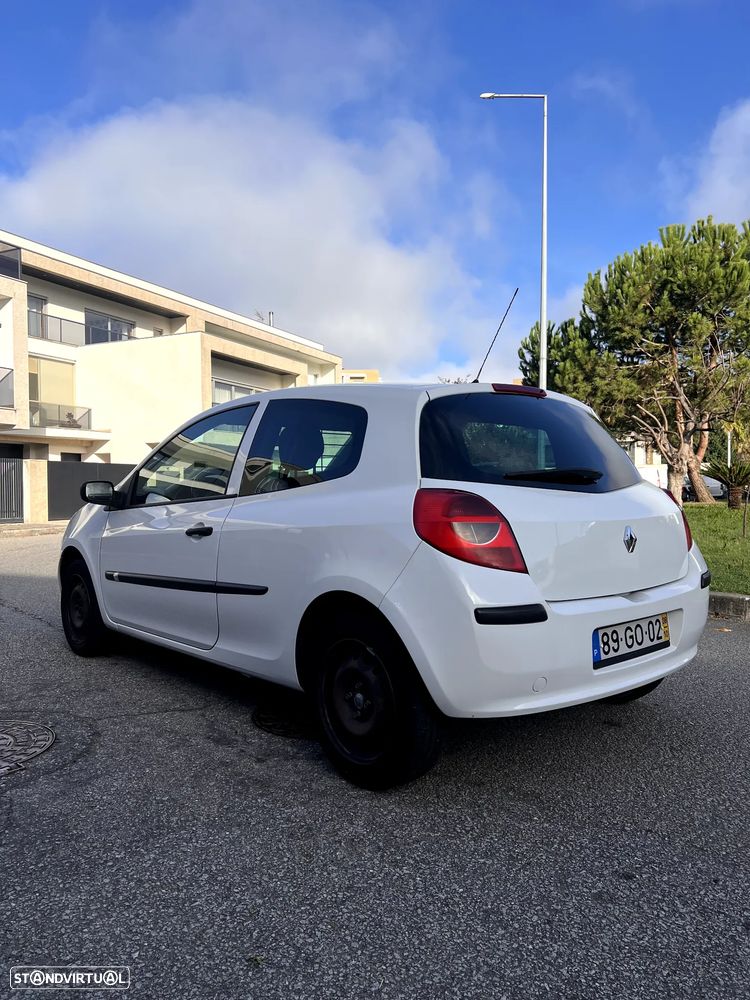 Renault Clio 2008 photo 4