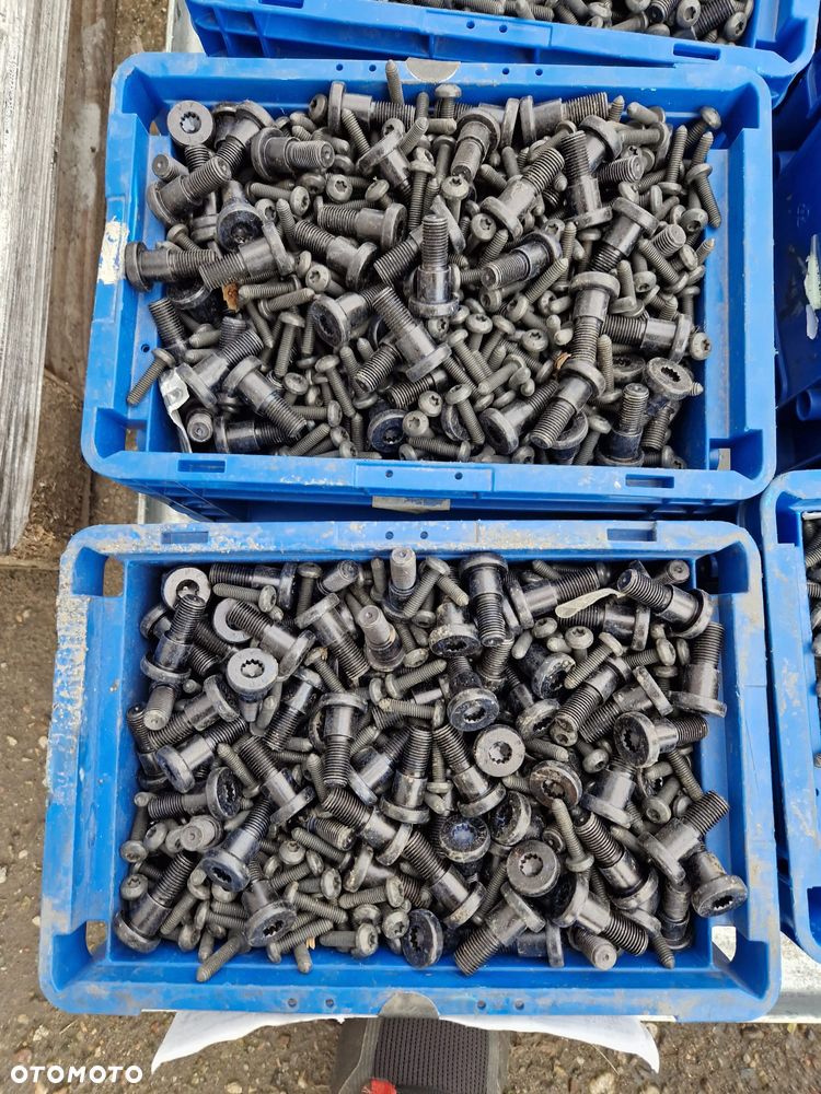 śruby samochodowe - 2