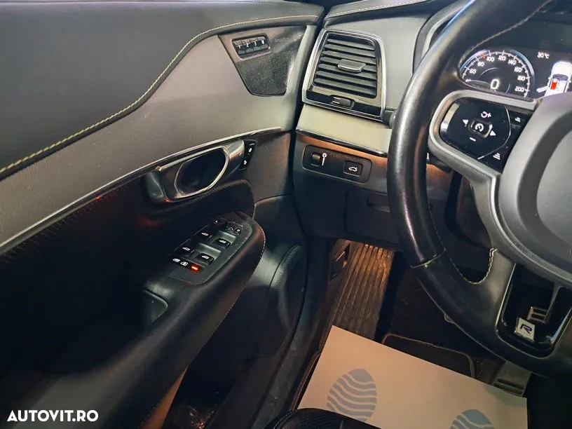 Volvo XC 90 - 9