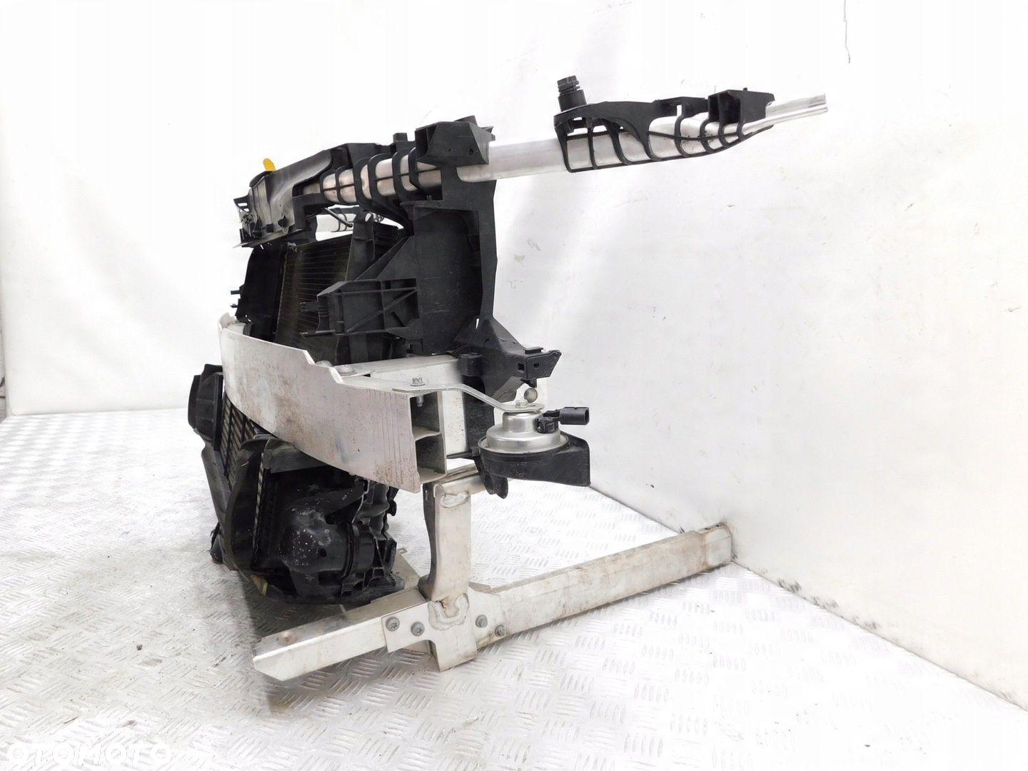 PAS PRZEDNI / WZMOCNIENIE / CHŁODNICE komplet MERCEDES CLA W117 C117 X117 - 2