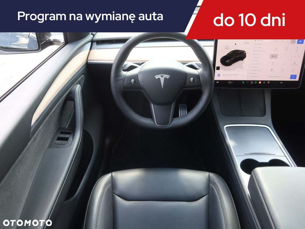 Tesla Model Y - 26