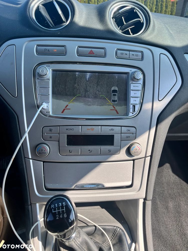 Ford Mondeo 2.0 TDCi Titanium - 12