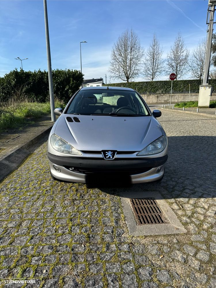 Peugeot 206 1.1 XT - 1