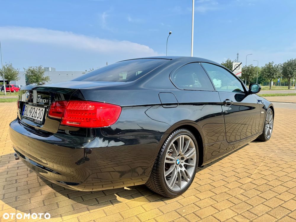 BMW Seria 3 320i - 8