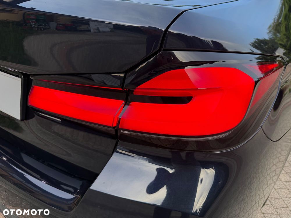 BMW Seria 5 520e M Sport sport - 15