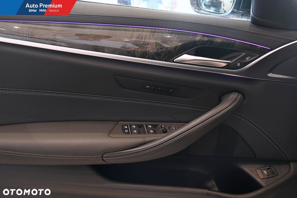 BMW Seria 5 540i xDrive mHEV Luxury Line - 9