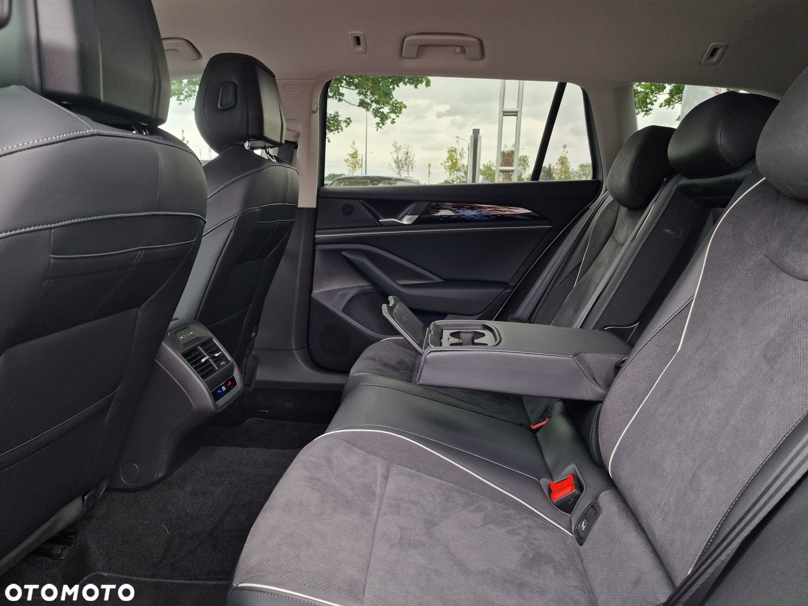 Volkswagen Passat 2.0 TDI EVO Business DSG - 12