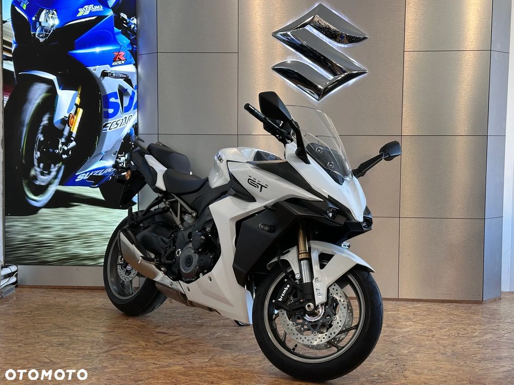 Suzuki GSX - 2