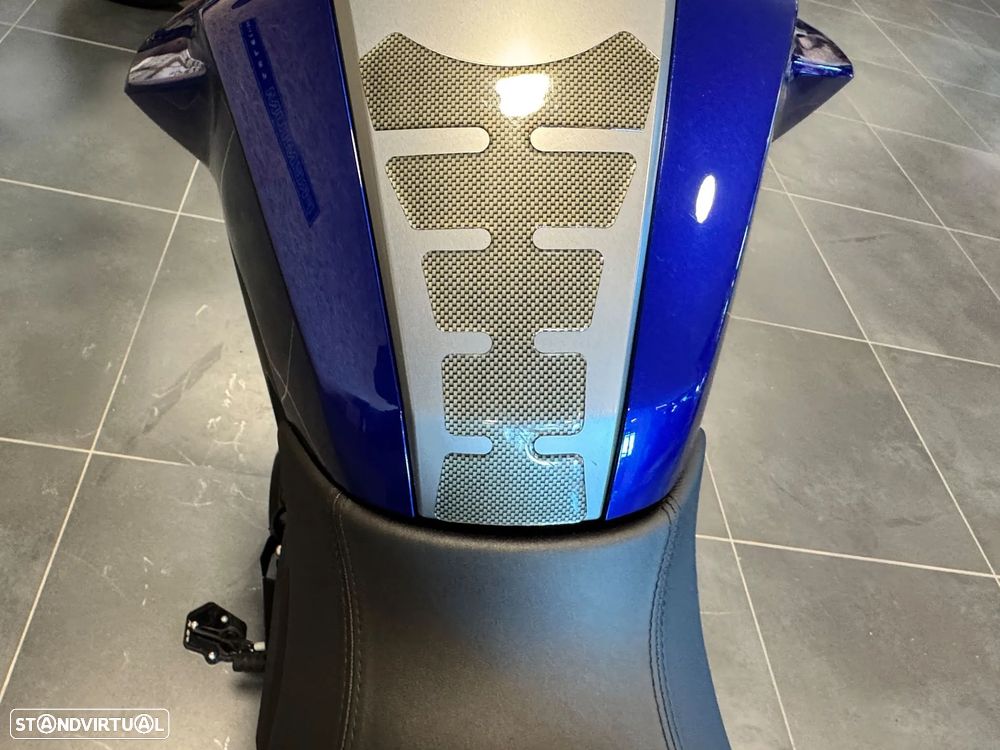 BMW F 900 R - 16