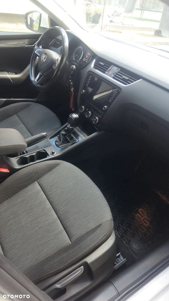 Skoda Octavia 1.6 TDI Style DSG - 7