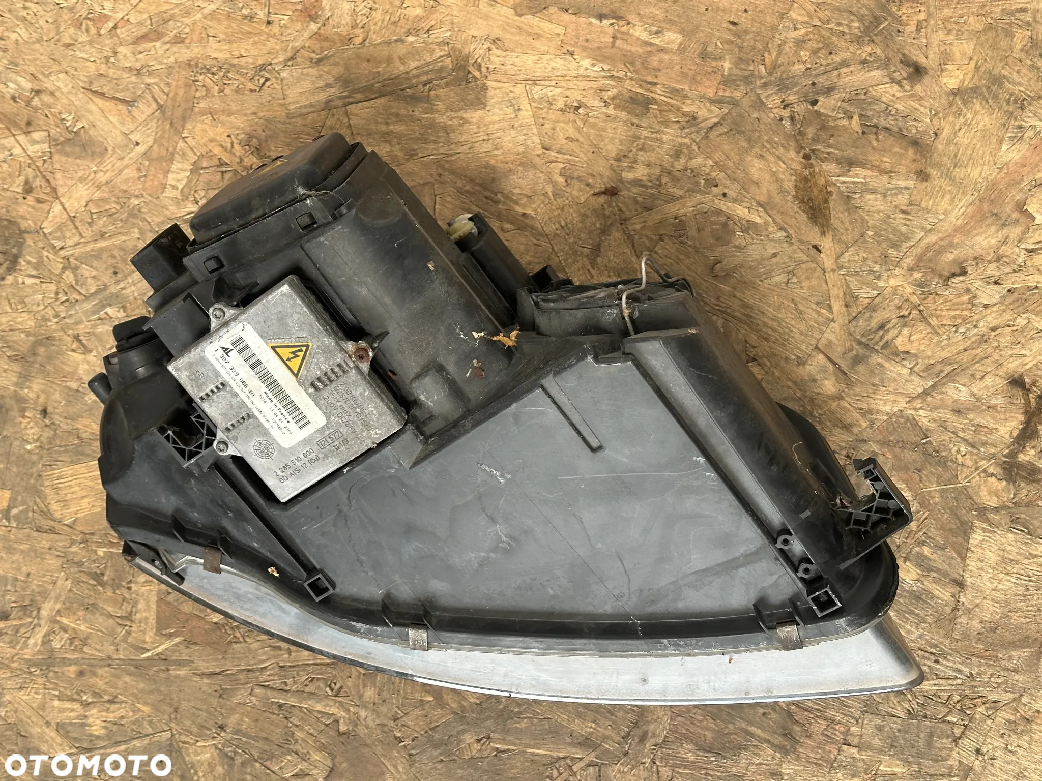 REFLEKTOR LAMPA LEWA XENON AUDI A3 8P UK - 3