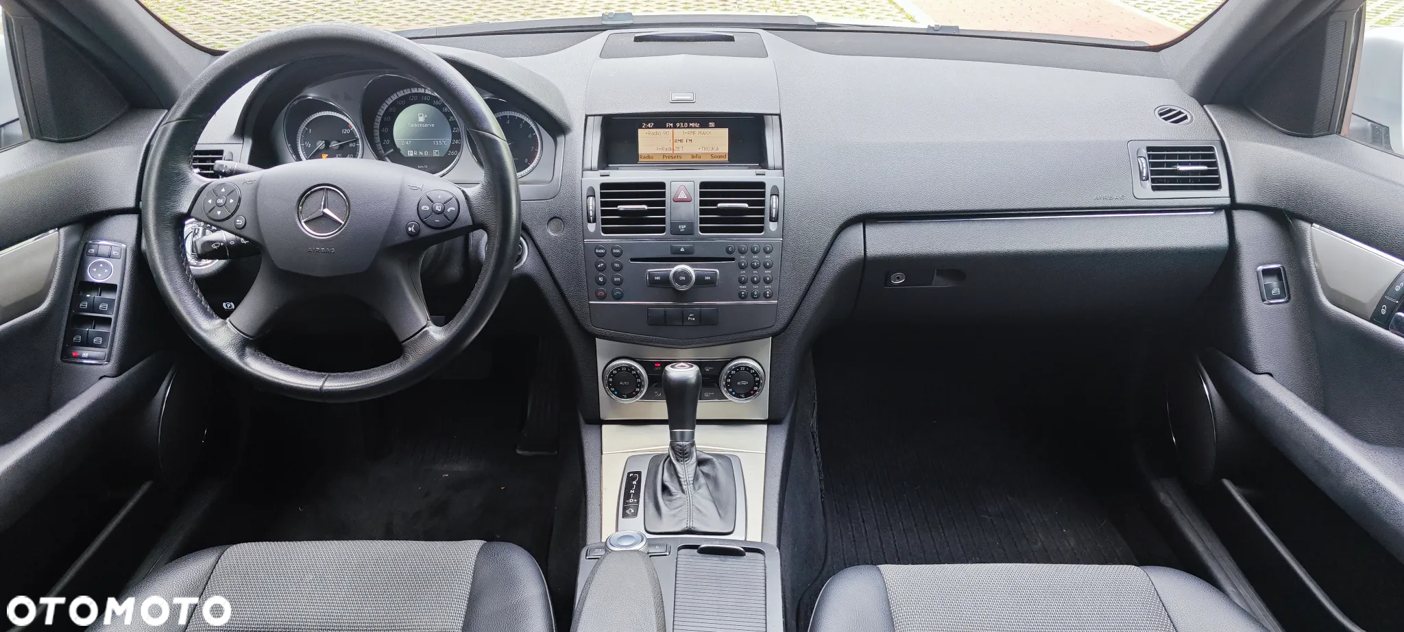 Mercedes-Benz Klasa C 180 T CGI Automatik BlueEFFICIENCY Avantgarde - 12