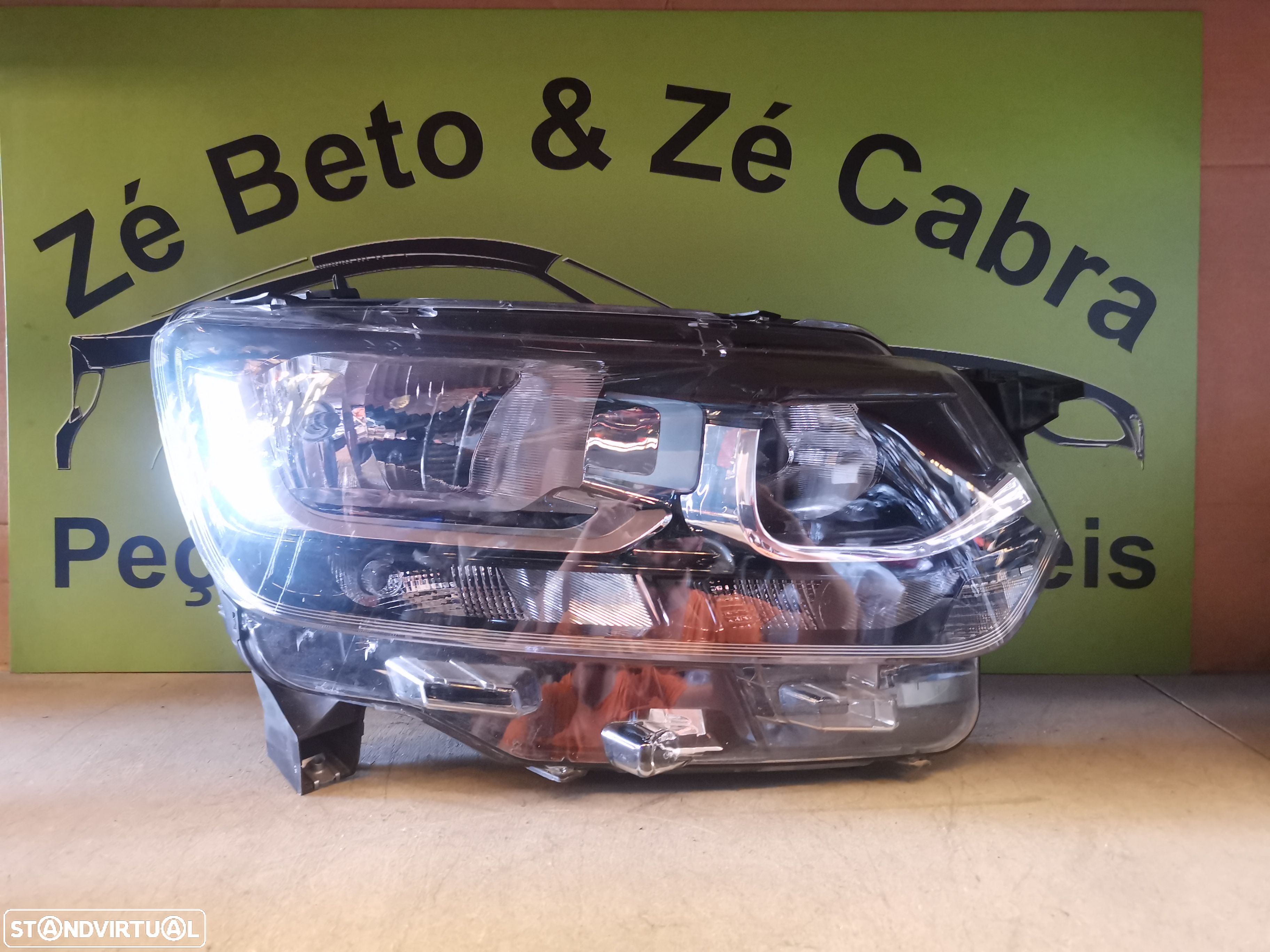 TOYOTA PROACE CITY FAROL DIREITO - FF426 - 1