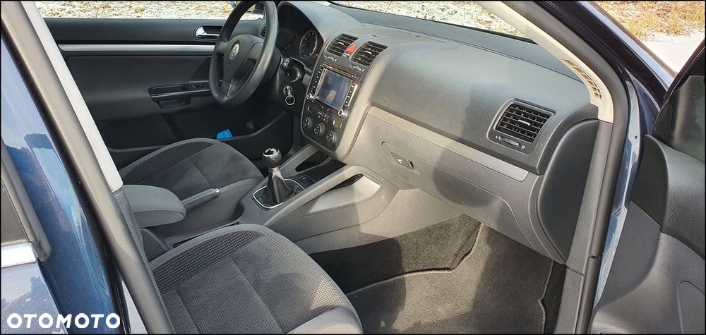 Volkswagen Golf 1.6 Comfortline - 11