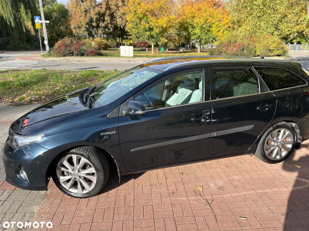 Toyota Auris 2015 photo 3