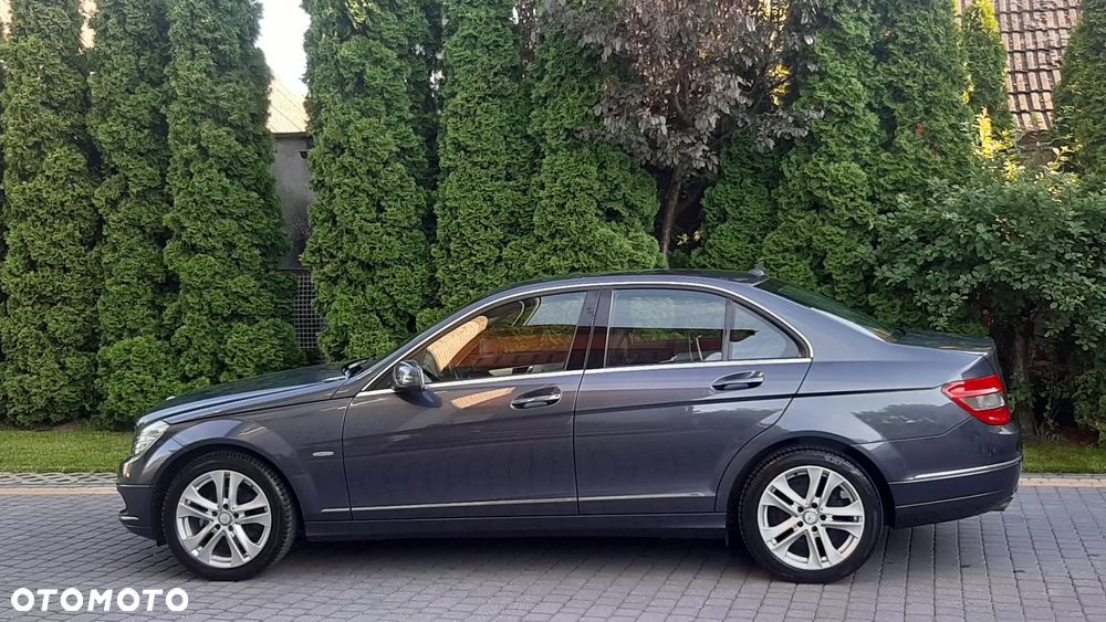 Mercedes-Benz Klasa C 180 Kompressor BlueEFFICIENCY Avantgarde - 10
