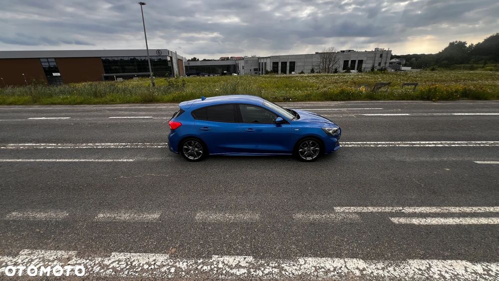 Ford Focus 1.0 EcoBoost mHEV ST-Line - 26