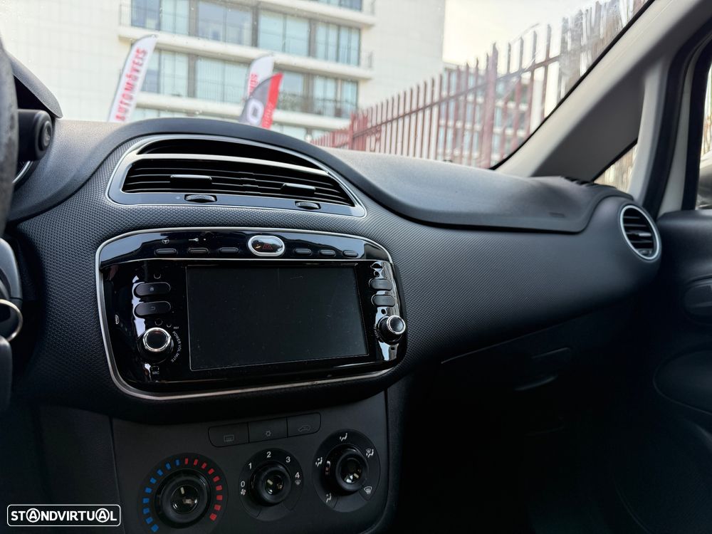 Fiat Punto 1.2 Young S&S - 16