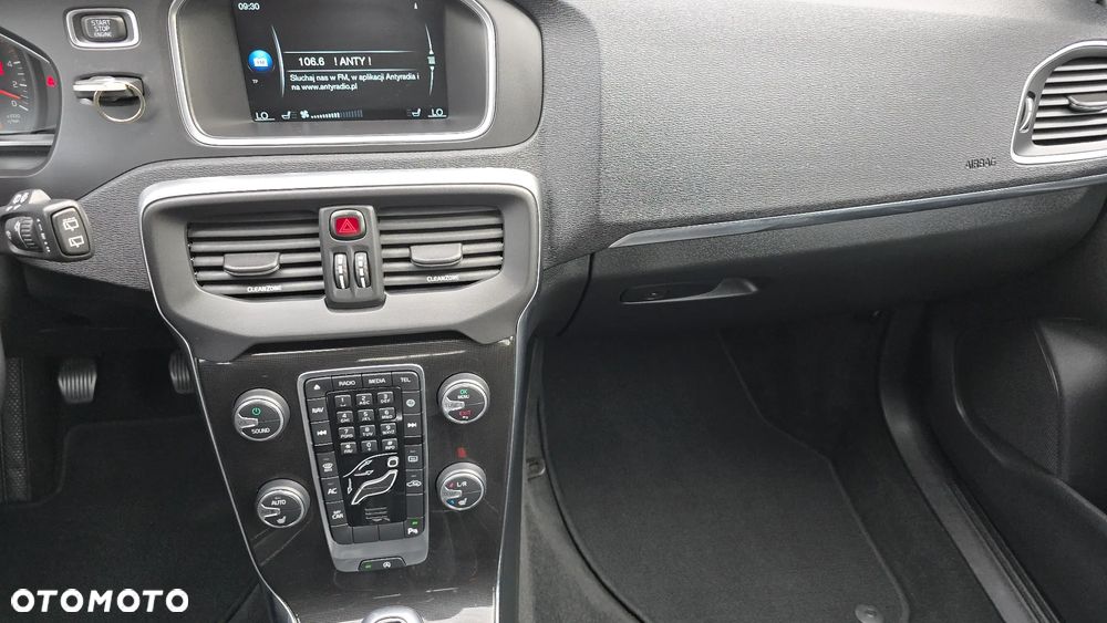 Volvo V40 D2 Drive-E Momentum - 29