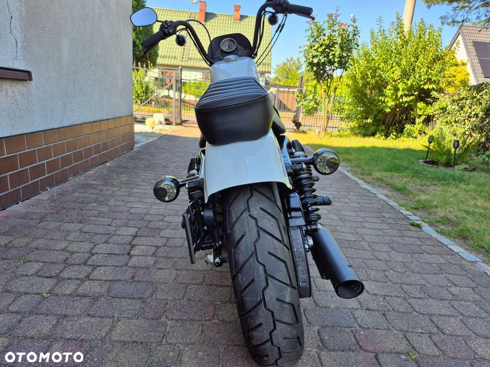 Harley-Davidson Sportster Iron 1200 - 4