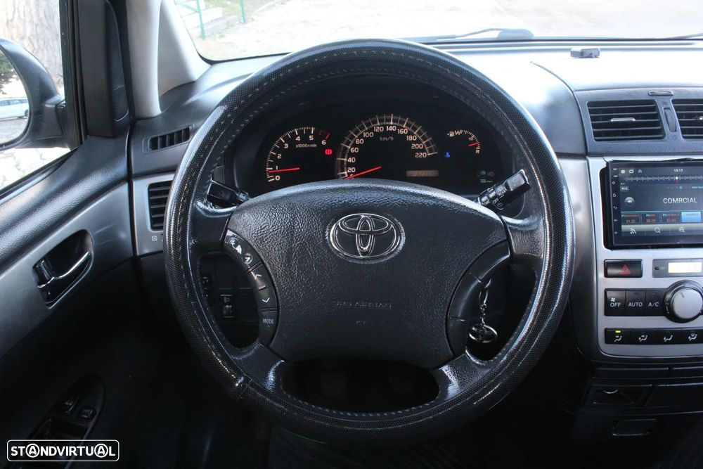 Toyota Avensis Verso 2.0 D-4D Sol - 8