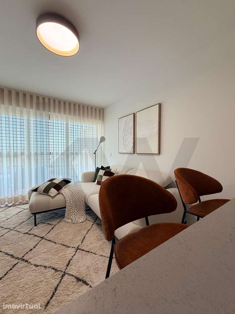 T1 MOBILADO A ESTREAR PARA ARRENDAR EM PORTO SALVO - Grande imagem: 2/15