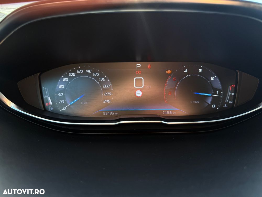 Peugeot 3008 1.5 BlueHDI 130 S&S EAT8 Allure - 11