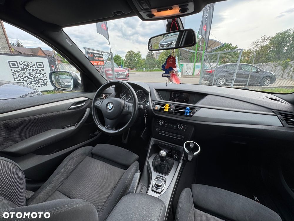 BMW X1 sDrive20i Sport Line - 23