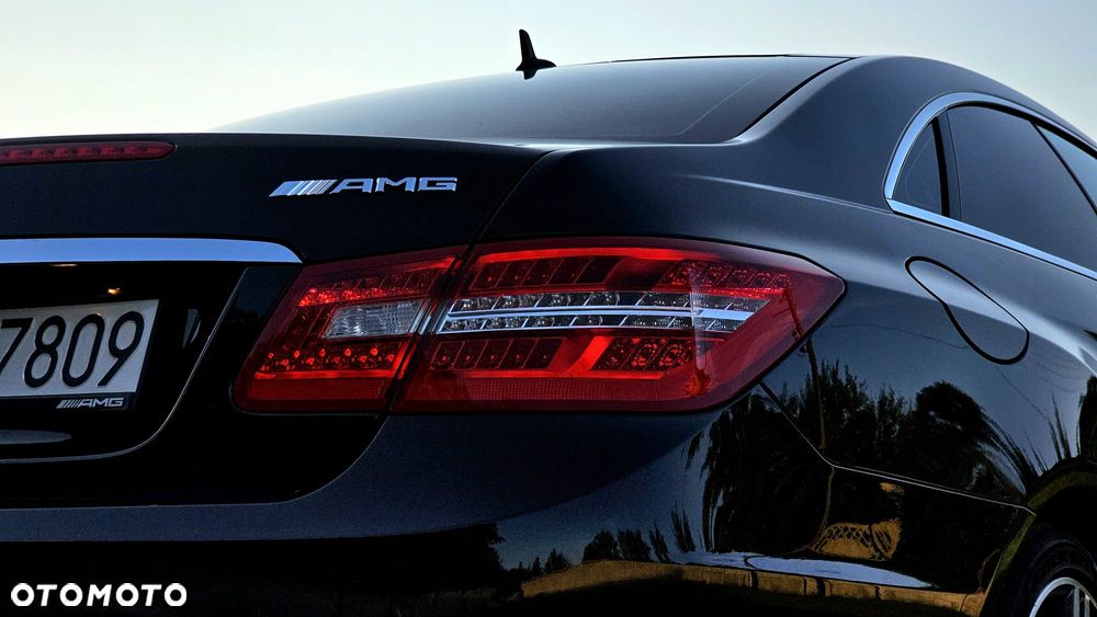 Mercedes-Benz Klasa E 350 CGI BlueEffICIENCY - 19