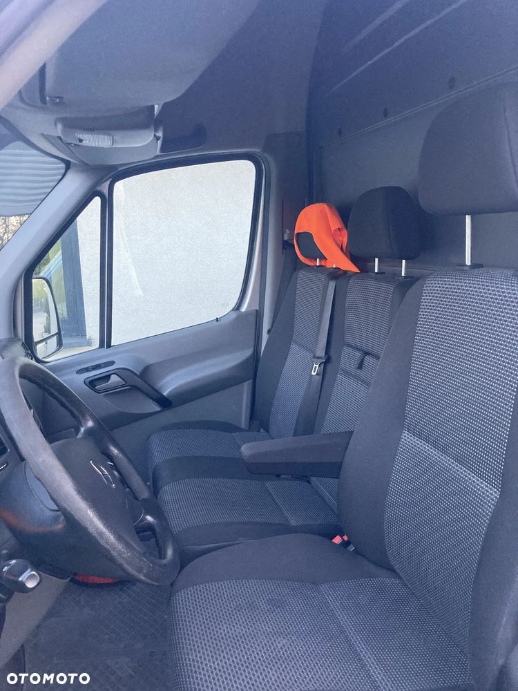 Mercedes-Benz Sprinter - 5