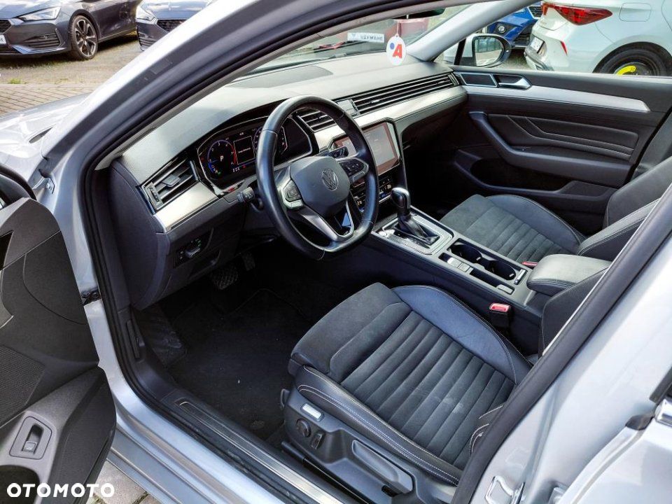 Volkswagen Passat - 10