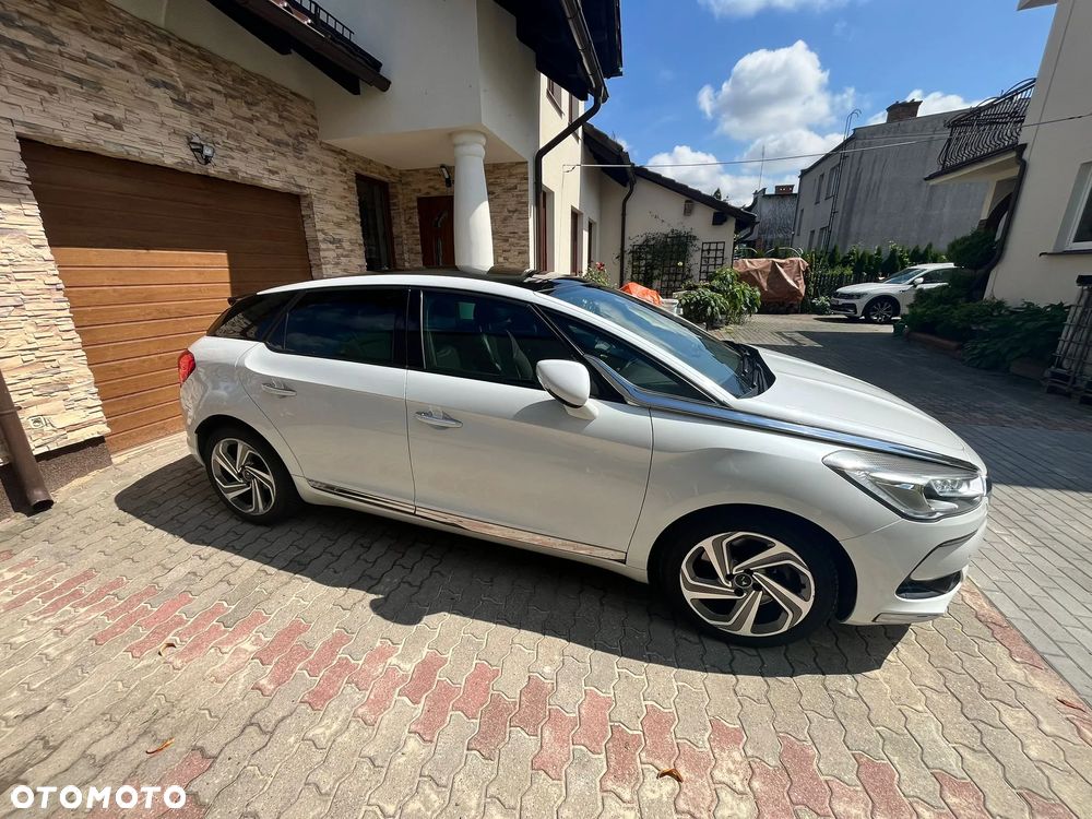 DS Automobiles DS 5 - 5